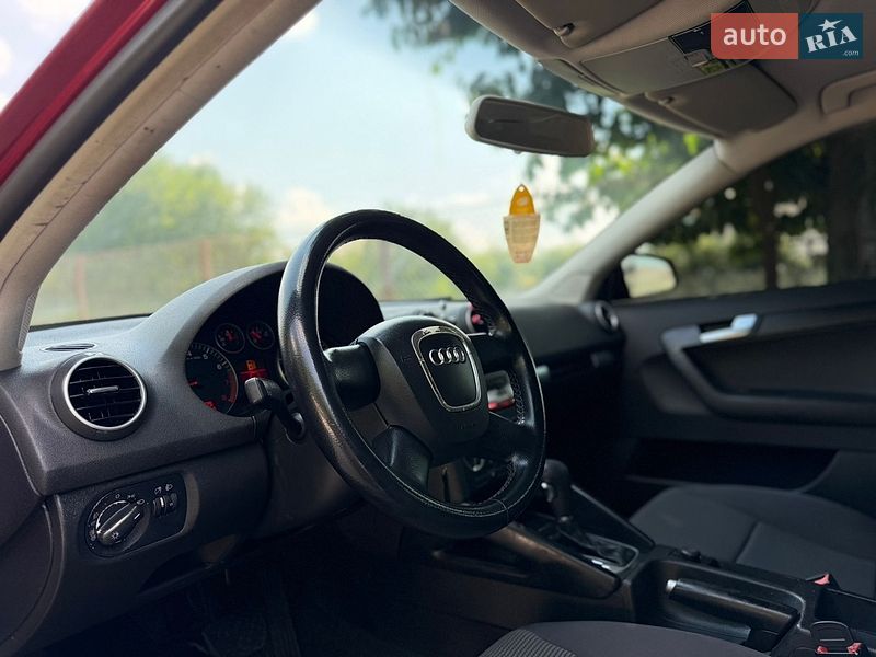 Хэтчбек Audi A3 2006 в Черновцах