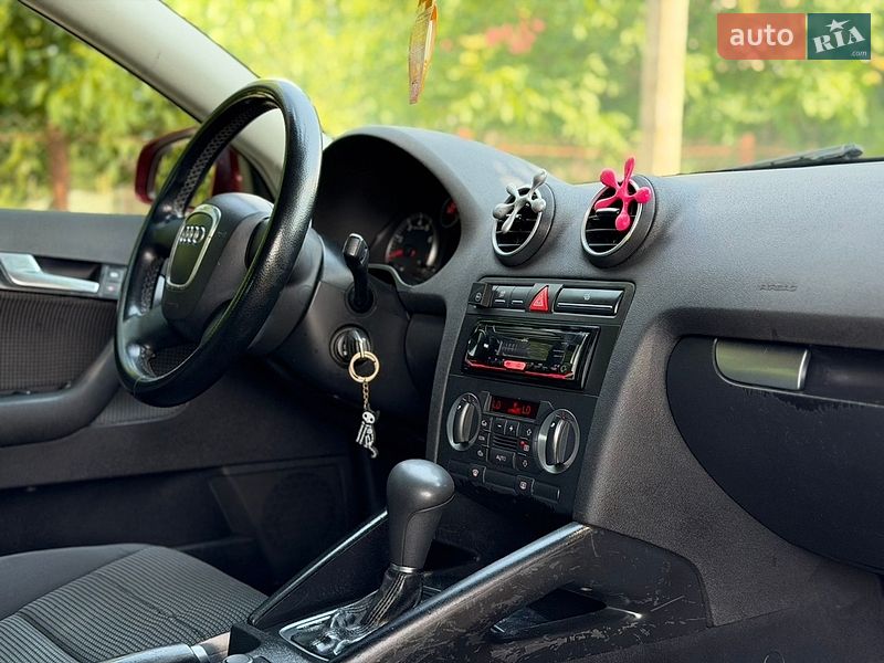 Хэтчбек Audi A3 2006 в Черновцах