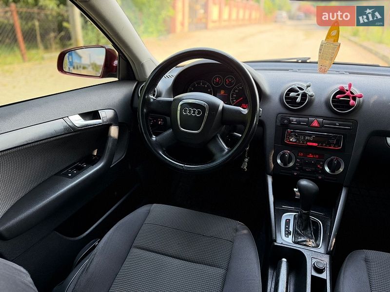 Хэтчбек Audi A3 2006 в Черновцах