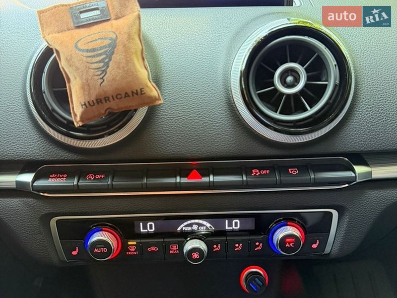 Седан Audi A3 2013 в Киеве