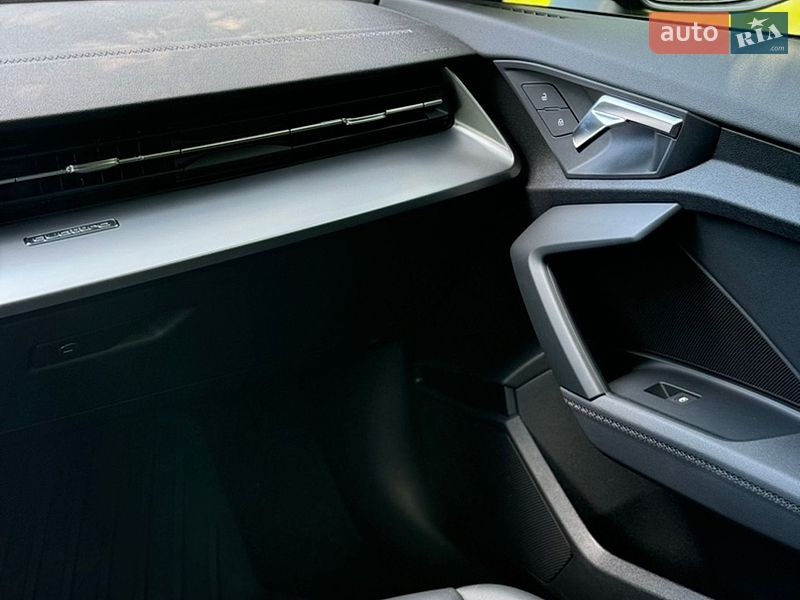 Седан Audi A3 2023 в Киеве
