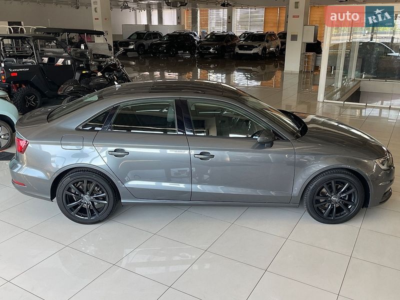 Седан Audi A3 2016 в Киеве