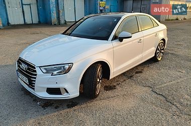 Седан Audi A3 2017 в Лозовой