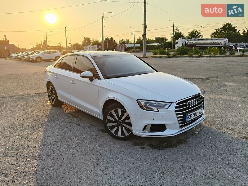Седан Audi A3 2017 в Лозовой
