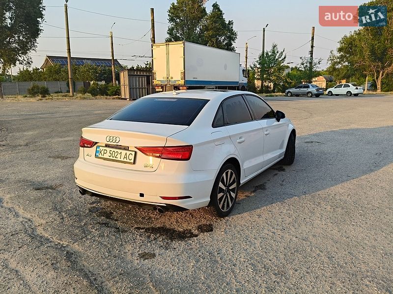 Седан Audi A3 2017 в Запоріжжі