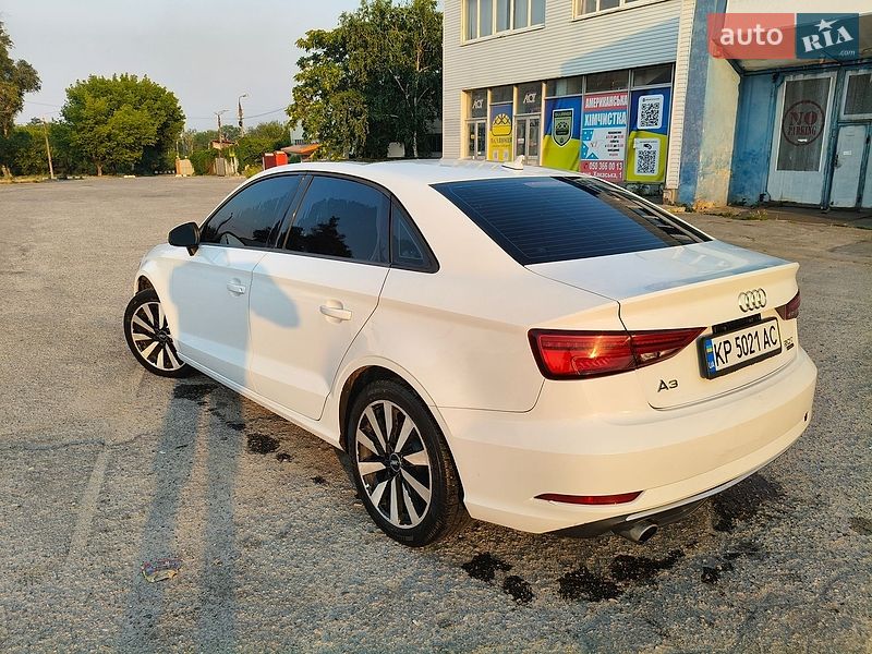 Седан Audi A3 2017 в Лозовой