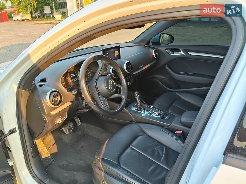 Седан Audi A3 2017 в Лозовой
