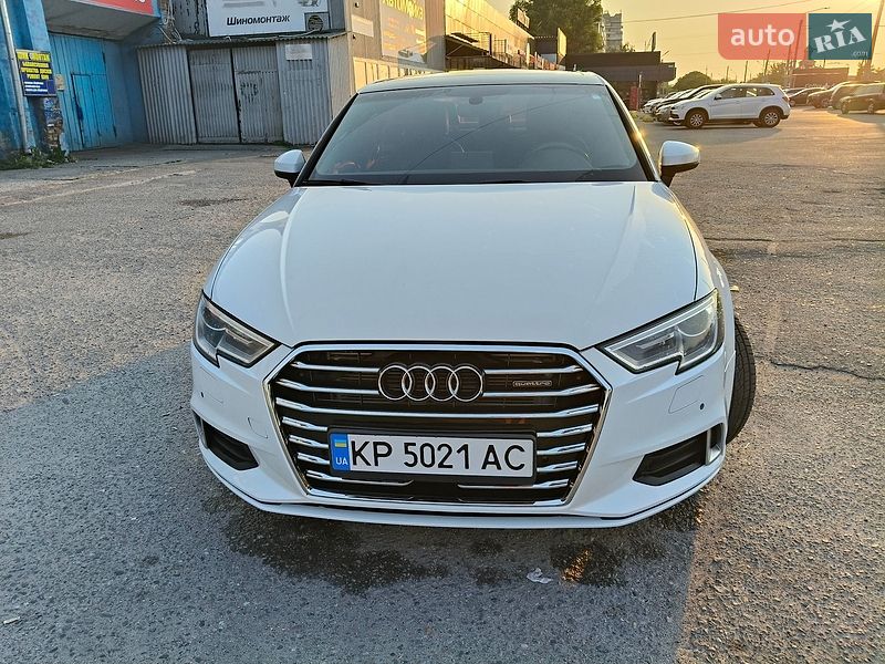 Седан Audi A3 2017 в Лозовой