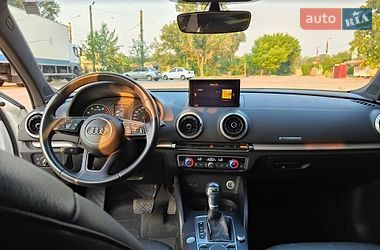 Седан Audi A3 2017 в Лозовой