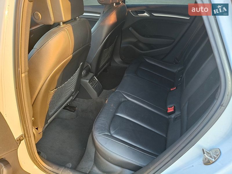 Седан Audi A3 2017 в Запоріжжі