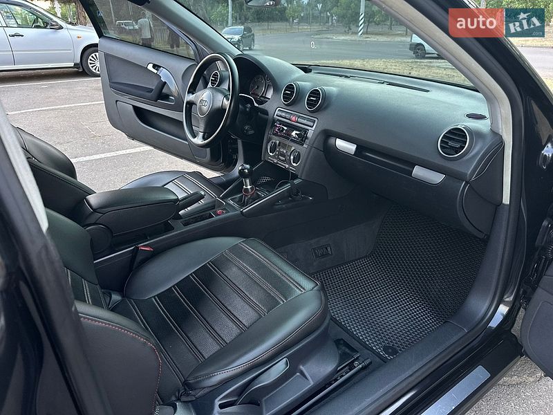 Хэтчбек Audi A3 2003 в Николаеве