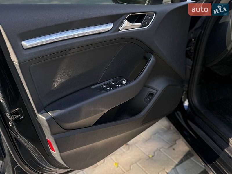 Седан Audi A3 2015 в Ирпене