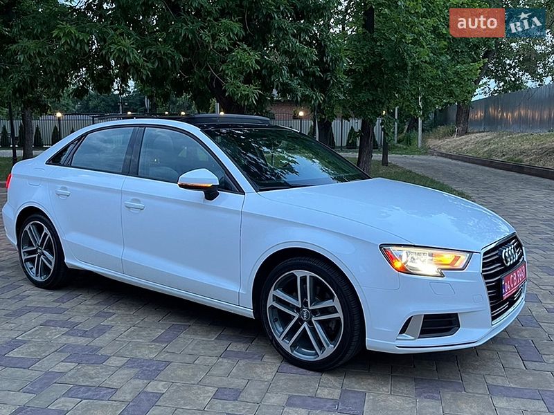 Седан Audi A3 2017 в Кременчуге