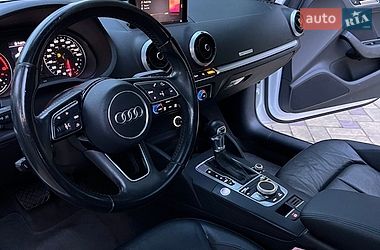 Седан Audi A3 2017 в Кременчуге