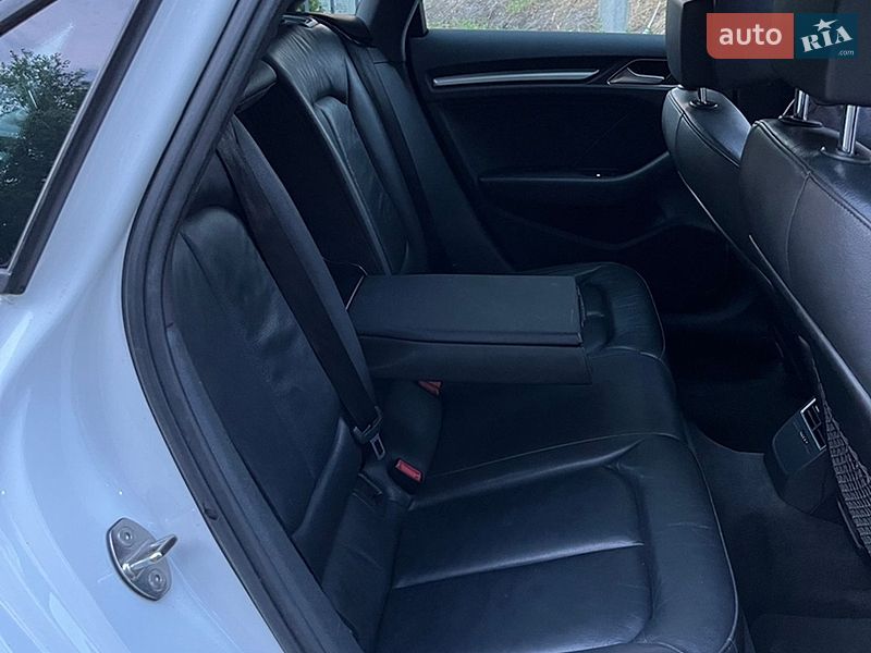 Седан Audi A3 2017 в Кременчуге