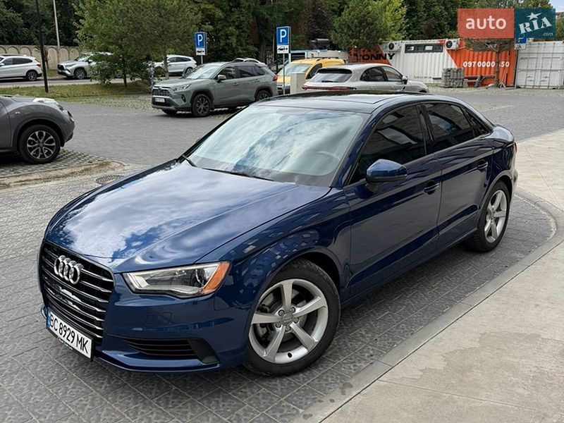 Седан Audi A3 2015 в Львове