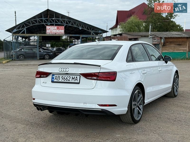 Седан Audi A3 2018 в Івано-Франківську