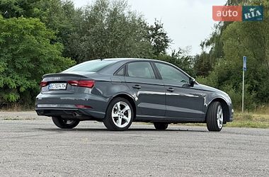 Седан Audi A3 2019 в Львові