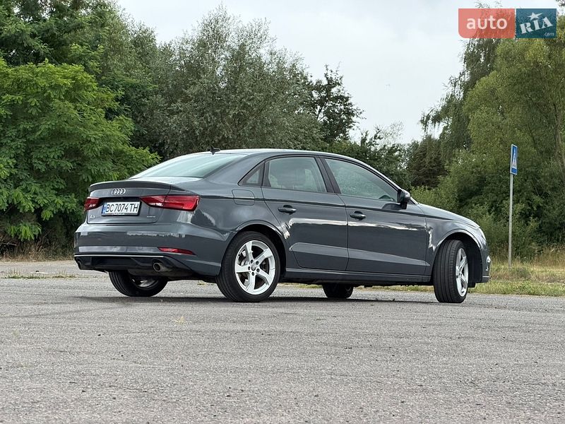 Седан Audi A3 2019 в Львові