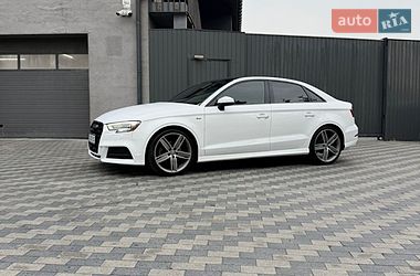 Седан Audi A3 2018 в Киеве