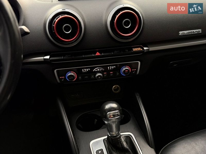 Седан Audi A3 2016 в Киеве