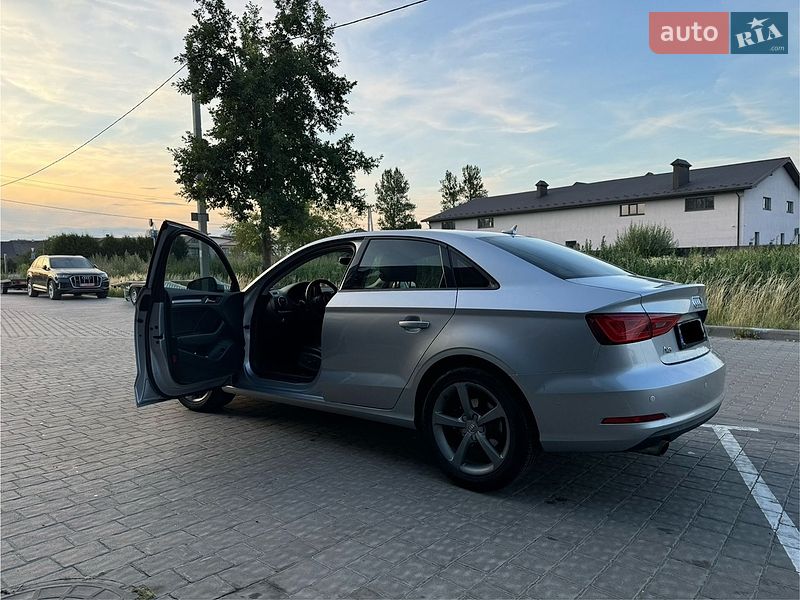 Седан Audi A3 2014 в Ивано-Франковске