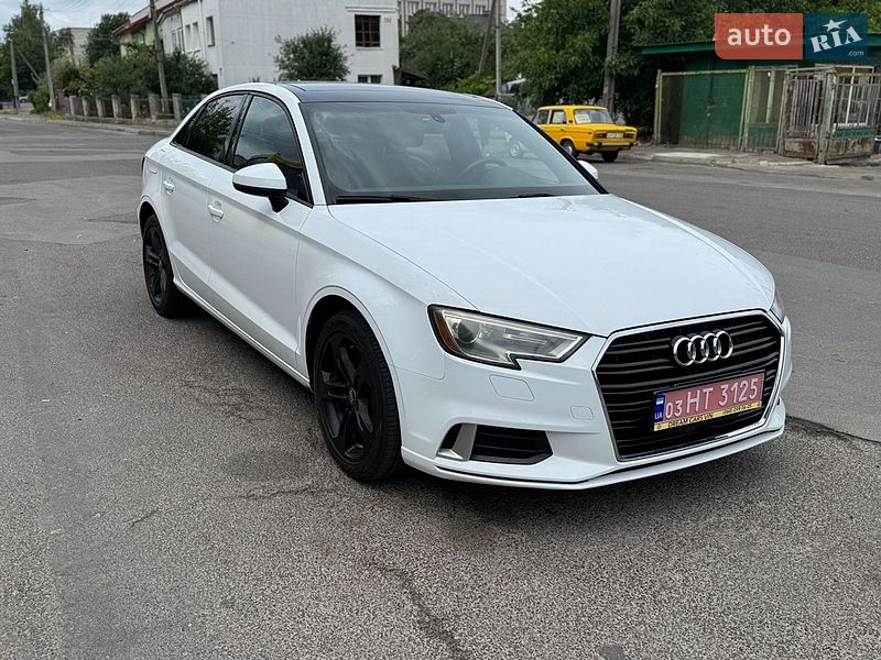 Седан Audi A3 2017 в Львове