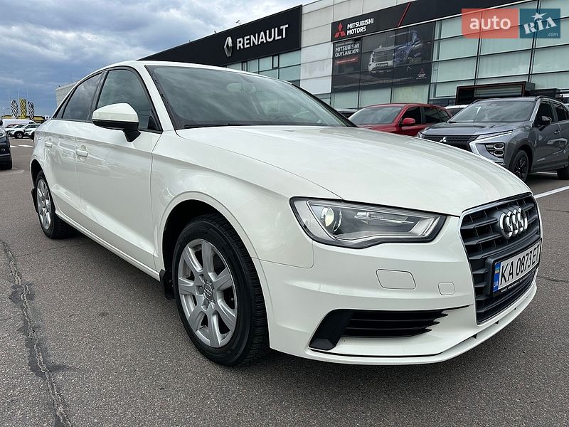 Седан Audi A3 2014 в Киеве