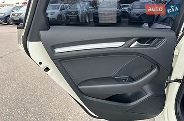 Седан Audi A3 2014 в Киеве