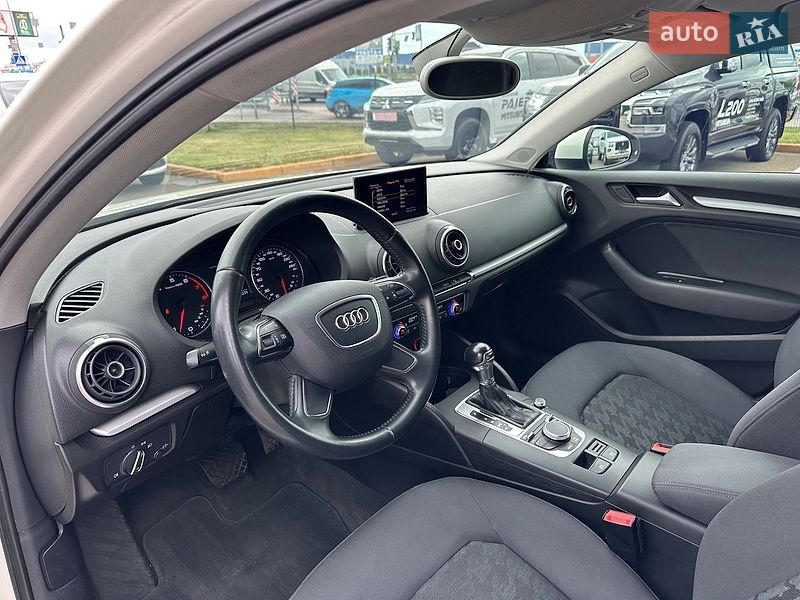 Седан Audi A3 2014 в Киеве