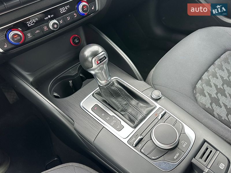 Седан Audi A3 2014 в Киеве