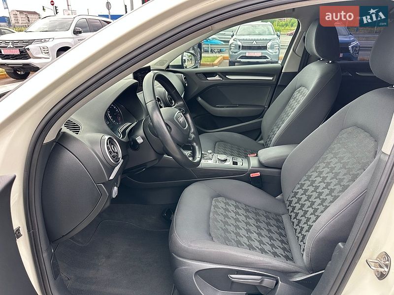 Седан Audi A3 2014 в Киеве