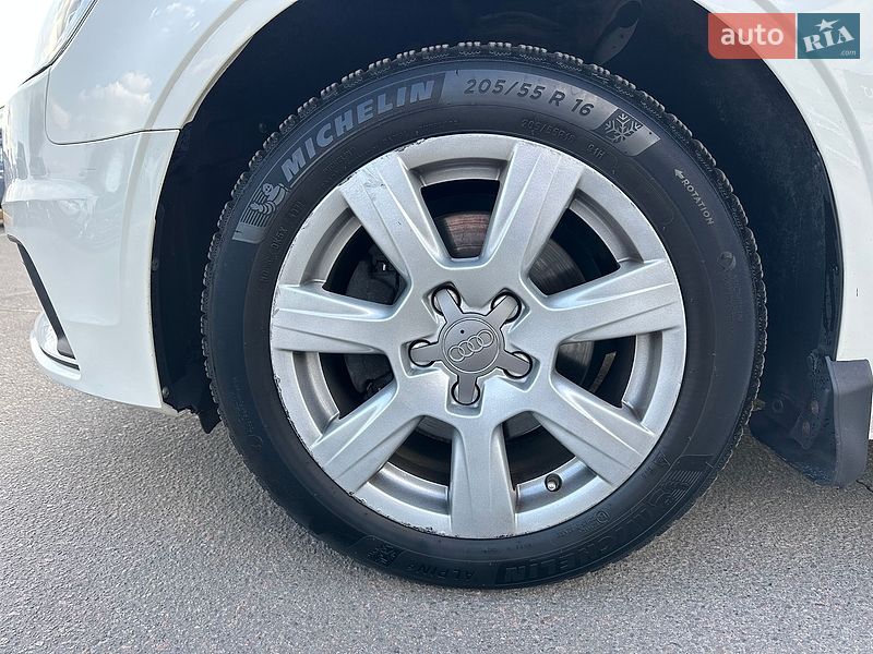 Седан Audi A3 2014 в Киеве