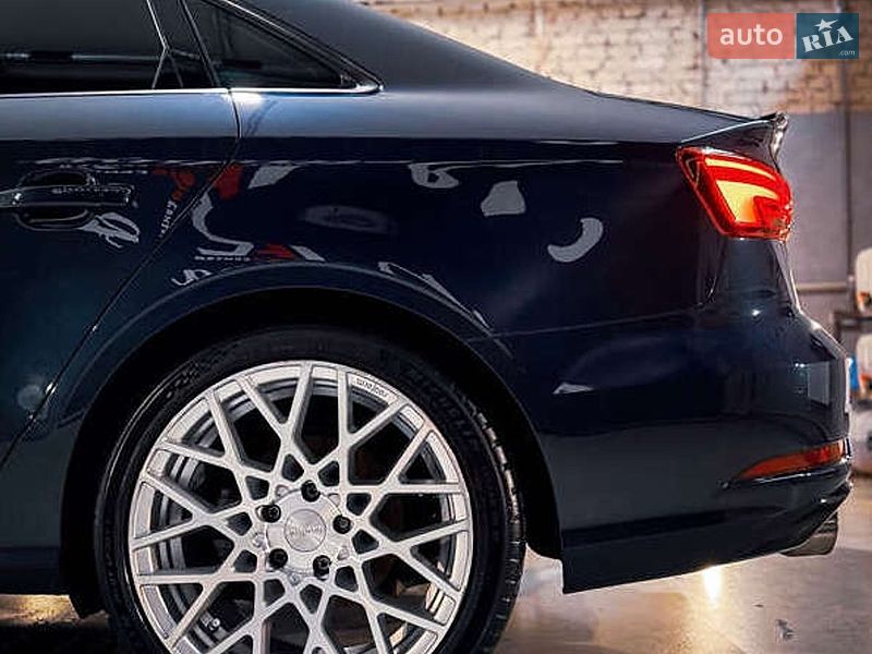 Седан Audi A3 2018 в Львові