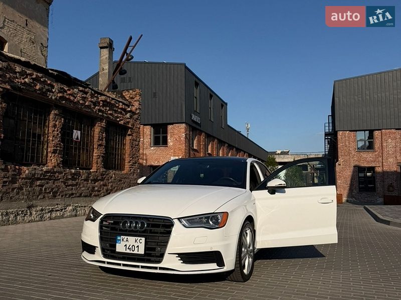 Седан Audi A3 2015 в Львове