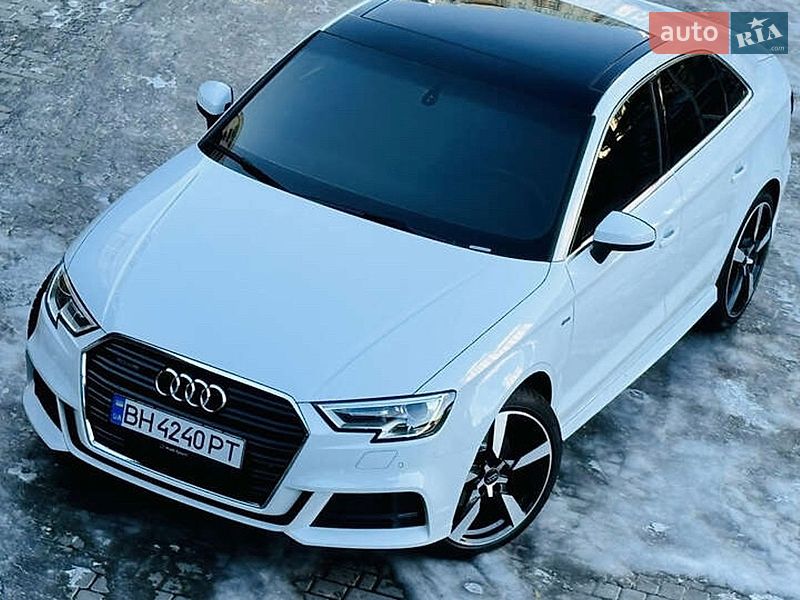 Седан Audi A3 2017 в Львові