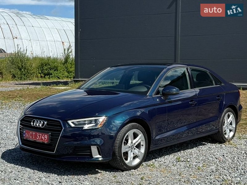 Седан Audi A3 2017 в Львове