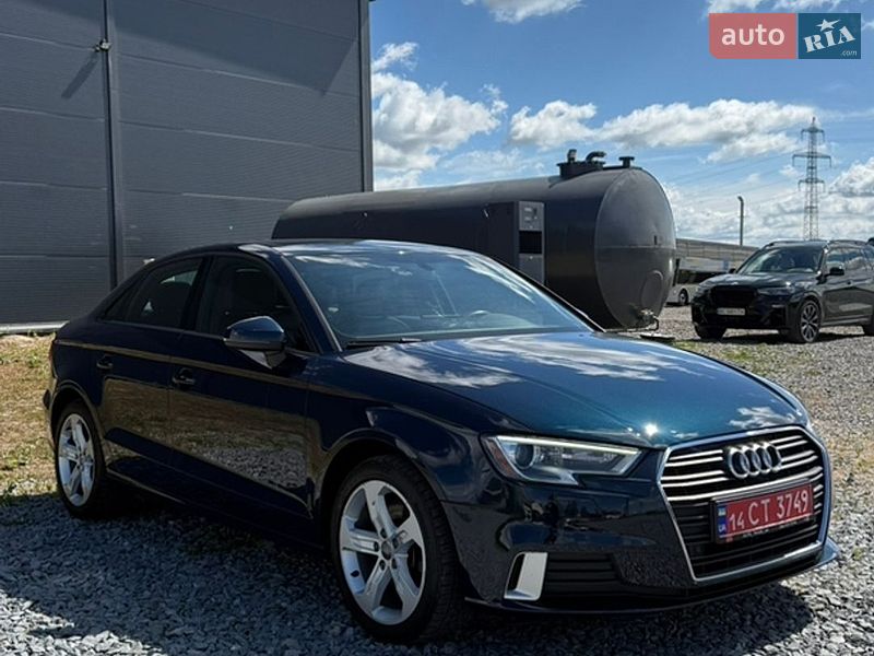 Седан Audi A3 2017 в Львове