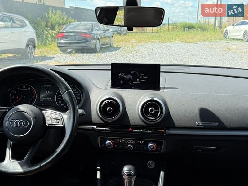 Седан Audi A3 2017 в Львове