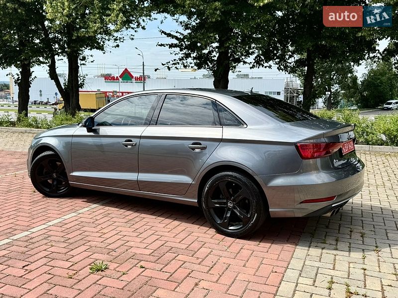 Седан Audi A3 2017 в Харькове