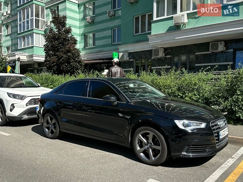 Седан Audi A3 2014 в Киеве