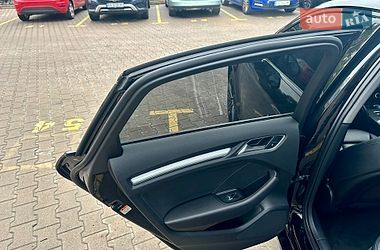 Седан Audi A3 2018 в Киеве