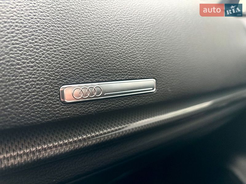 Седан Audi A3 2018 в Киеве