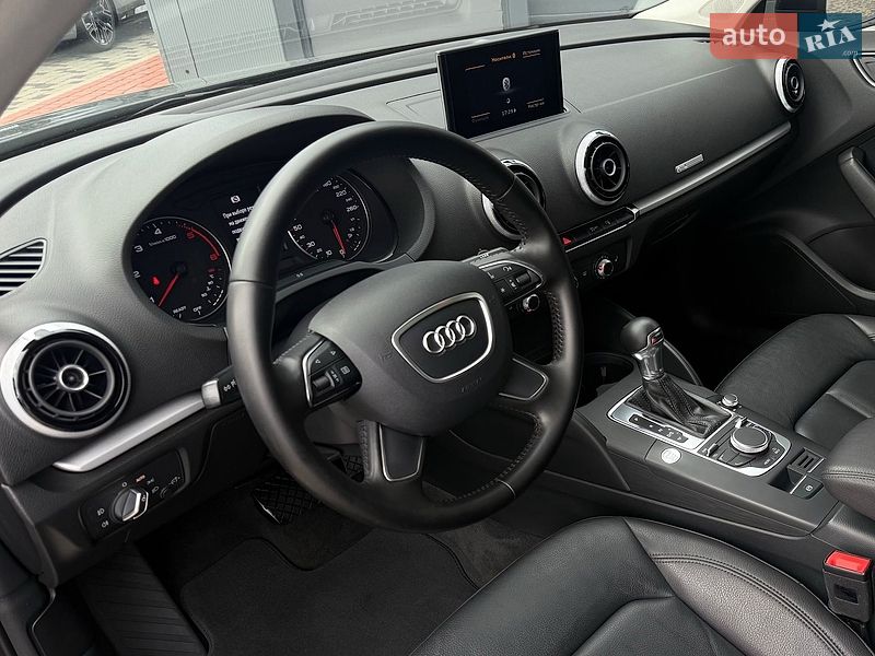 Седан Audi A3 2016 в Мукачево