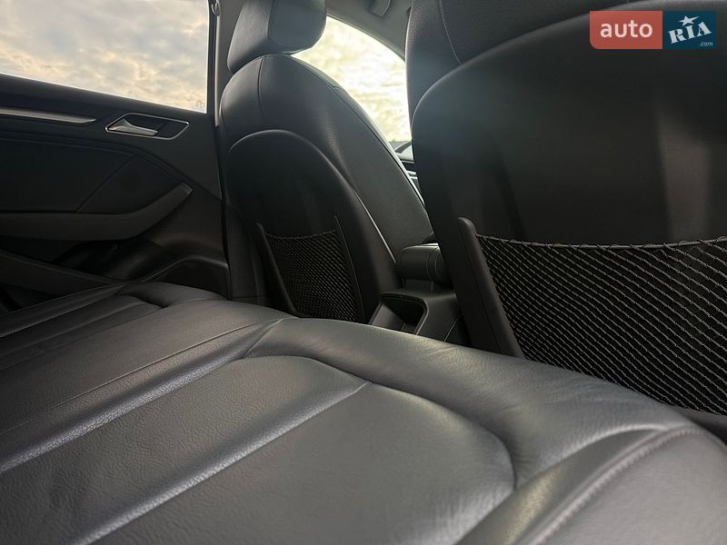 Седан Audi A3 2016 в Мукачево