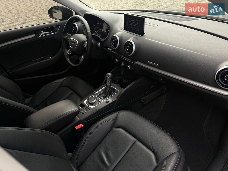 Седан Audi A3 2016 в Мукачево