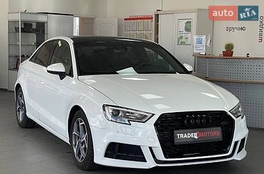 Седан Audi A3 2015 в Киеве Седан Audi A3 2015 в Киеве