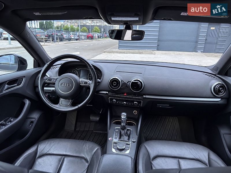 Хэтчбек Audi A3 2016 в Киеве