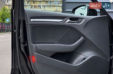 Хэтчбек Audi A3 2016 в Киеве