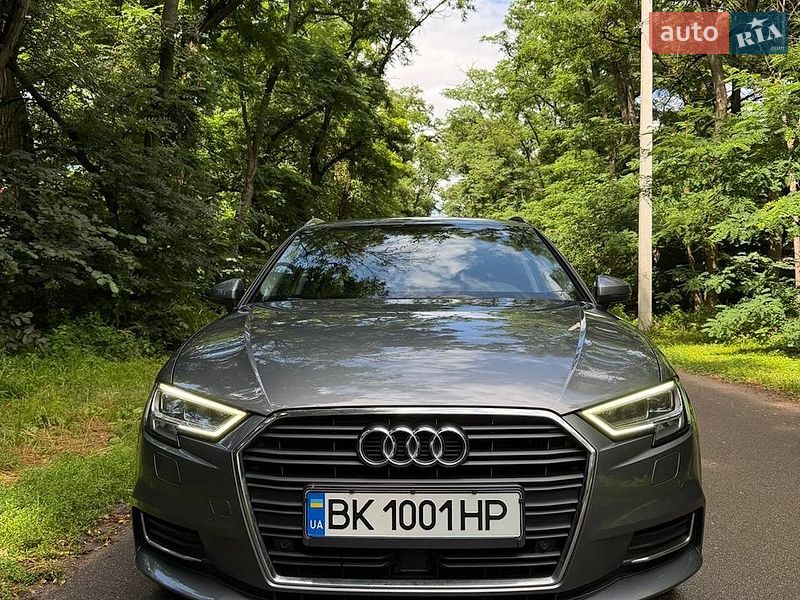Хэтчбек Audi A3 2019 в Киеве фото 2 Хэтчбек Audi A3 2019 в Киеве
